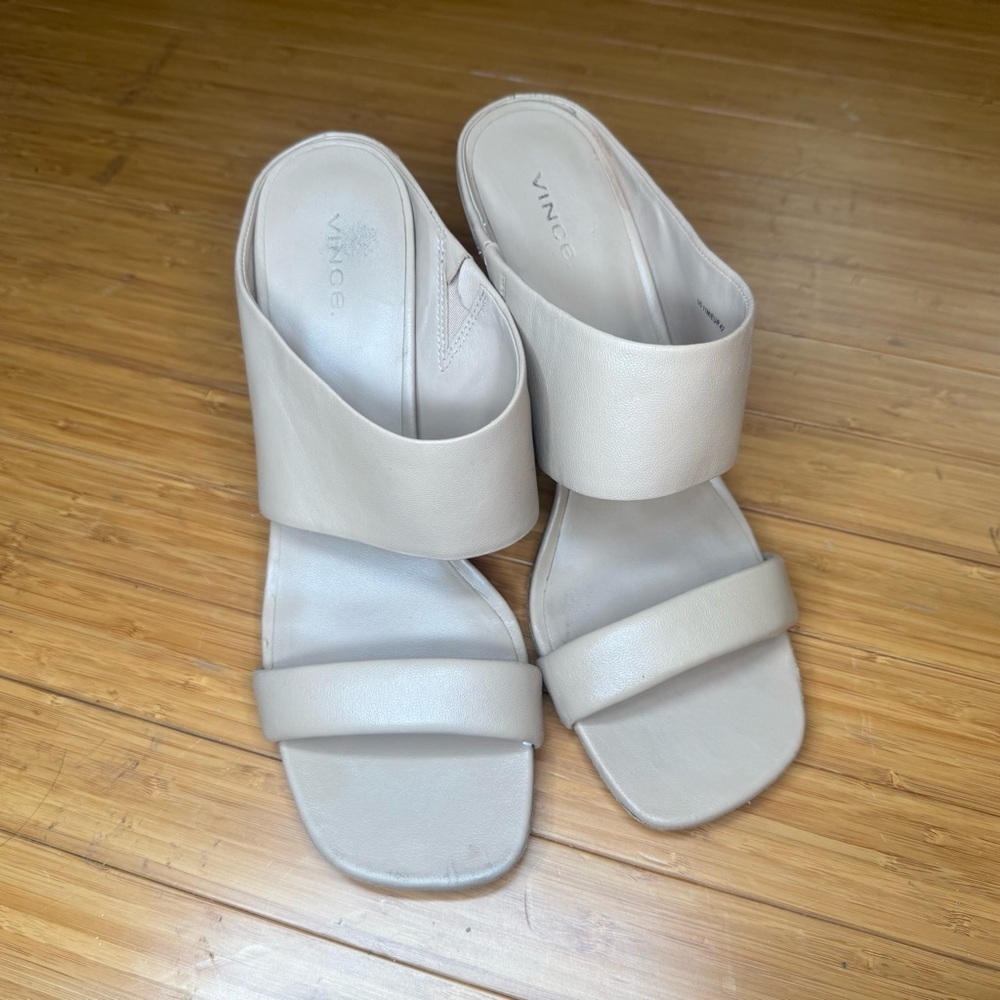 Vince size 11M Sandal/heal. Quinn,Cappuccino Le.